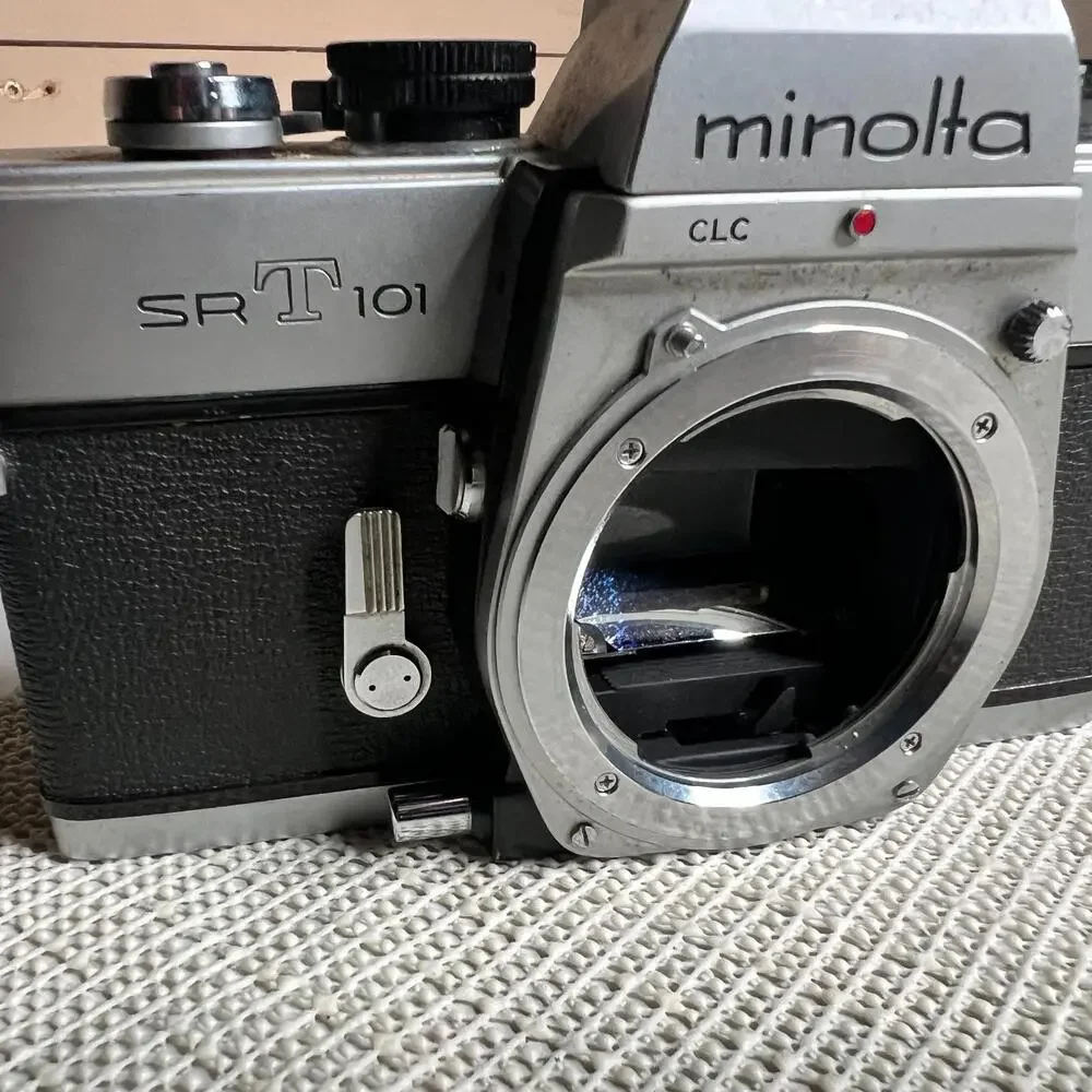 Minolta SRT 101 35mm Film SLR Camera‎ Body Only Shutter Fires Untested